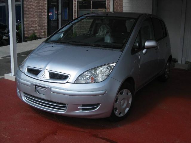 2003 Mitsubishi Colt