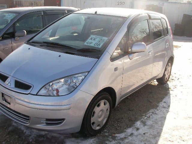 2003 Mitsubishi Colt