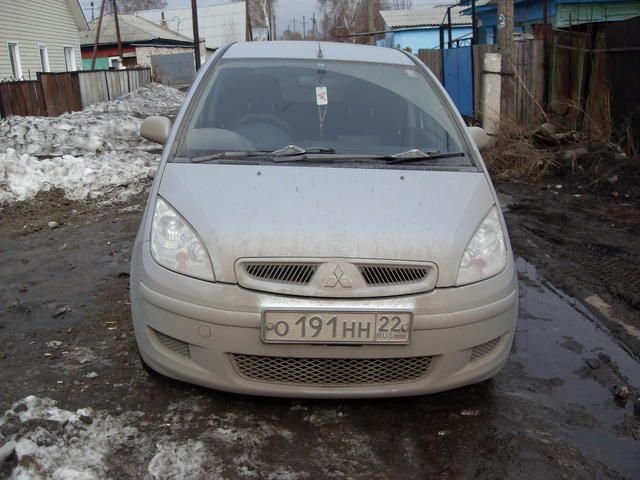 2003 Mitsubishi Colt
