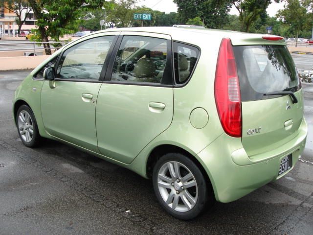 2003 Mitsubishi Colt