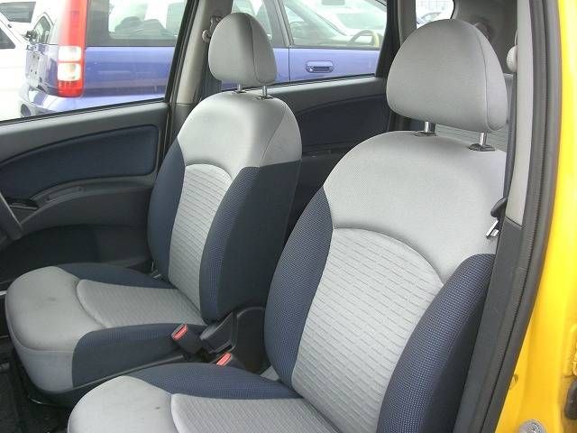 2003 Mitsubishi Colt