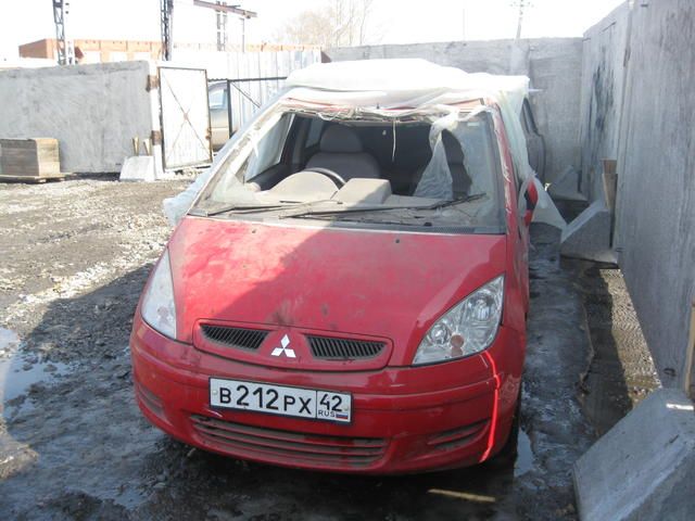 2003 Mitsubishi Colt
