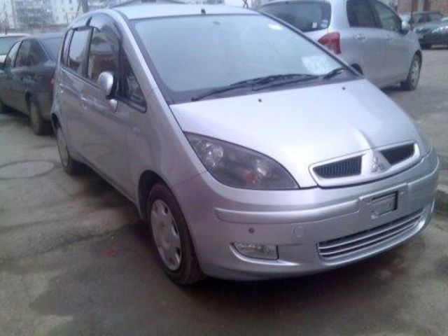 2003 Mitsubishi Colt