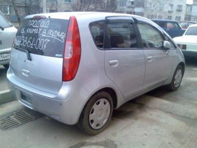 2003 Mitsubishi Colt