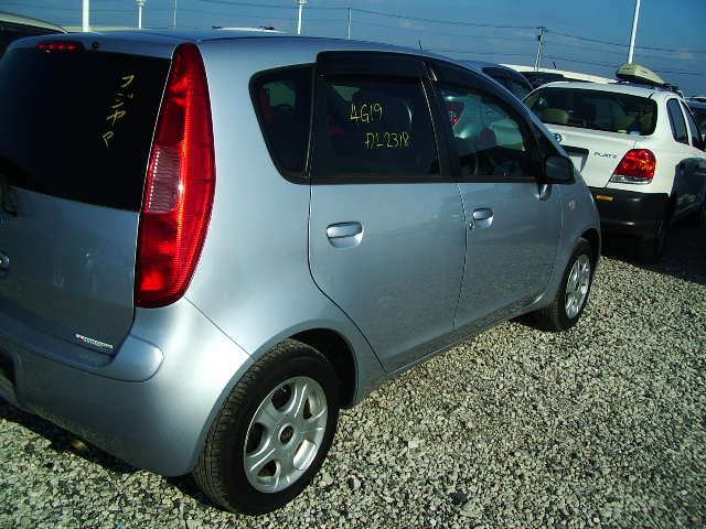 2003 Mitsubishi Colt