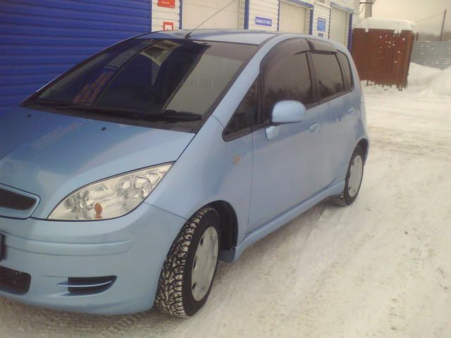2003 Mitsubishi Colt