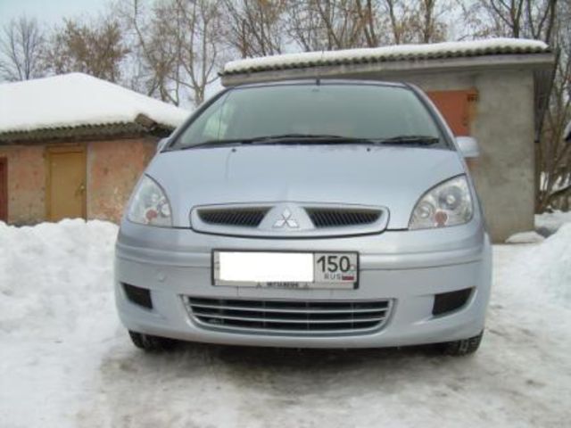 2003 Mitsubishi Colt