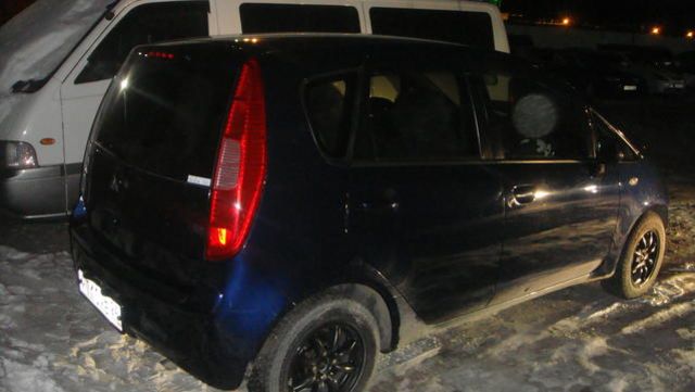 2003 Mitsubishi Colt