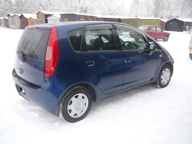 2003 Mitsubishi Colt