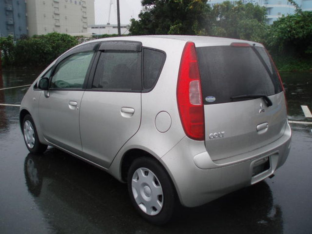 2003 Mitsubishi Colt