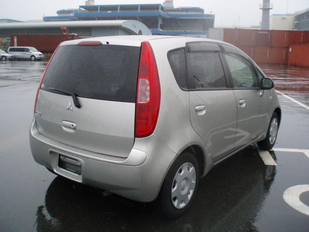 2003 Mitsubishi Colt