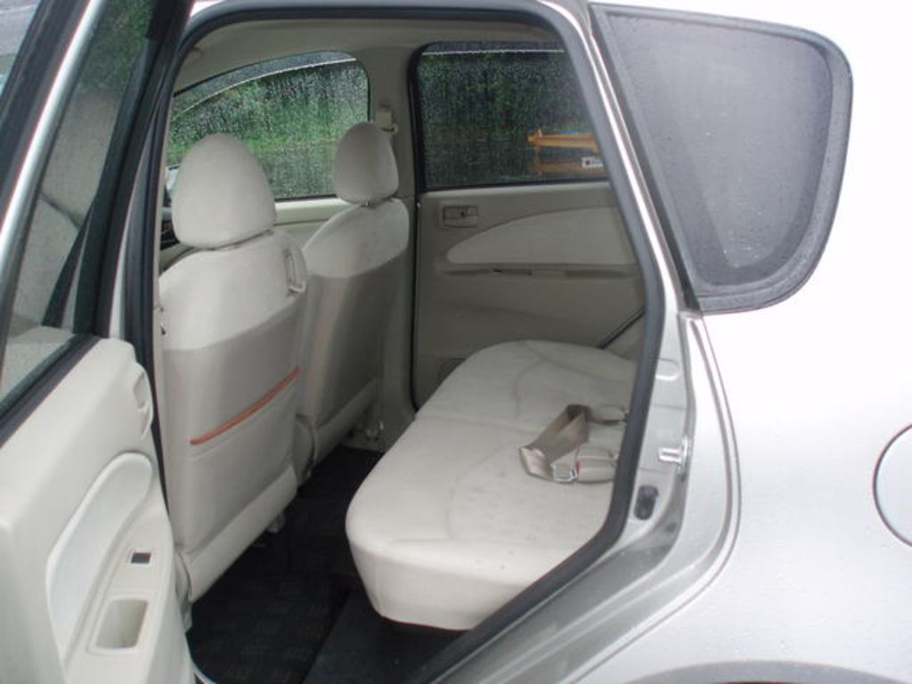 2003 Mitsubishi Colt