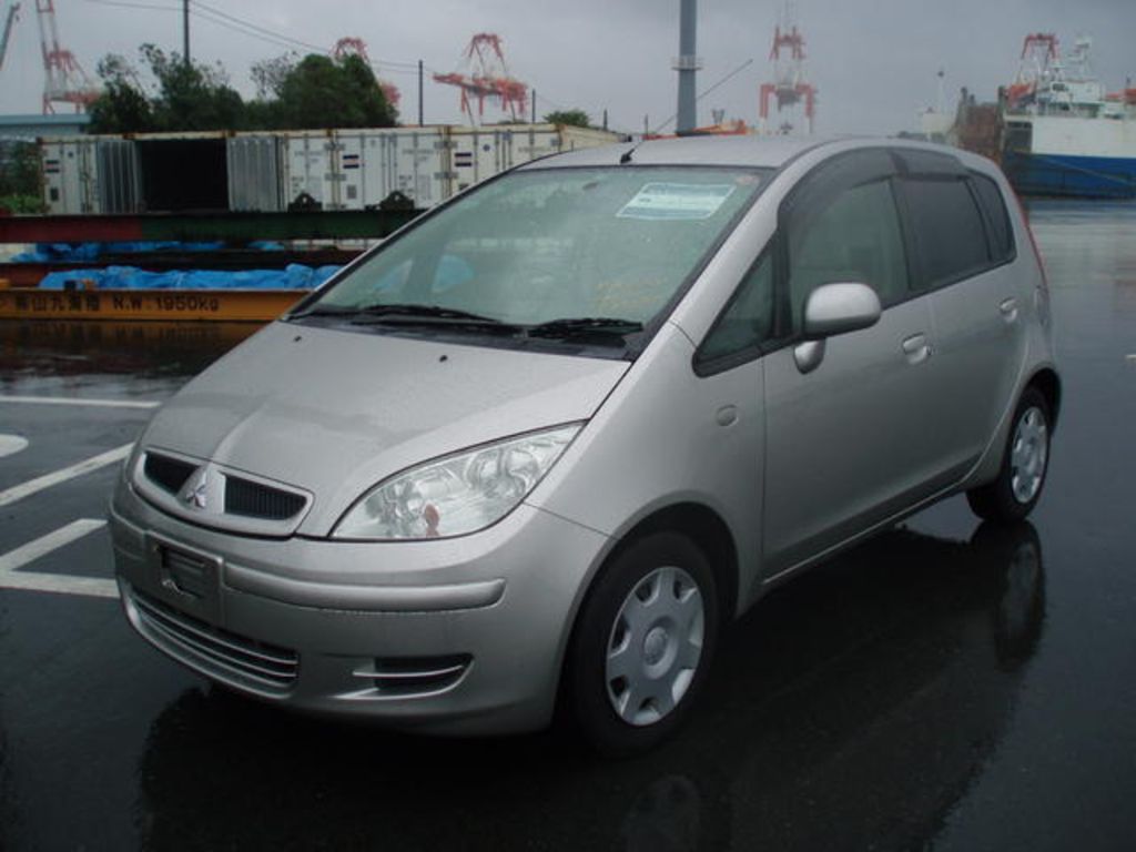 2003 Mitsubishi Colt