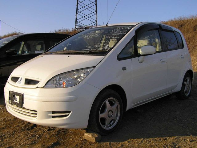 2003 Mitsubishi Colt