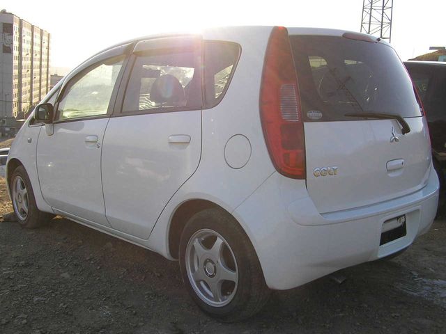 2003 Mitsubishi Colt