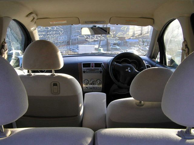 2003 Mitsubishi Colt