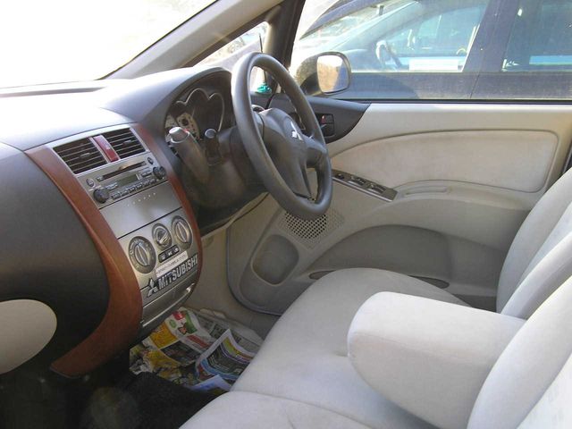 2003 Mitsubishi Colt