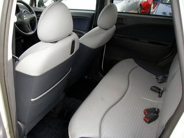 2003 Mitsubishi Colt