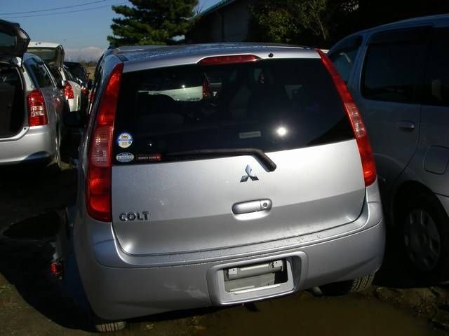 2003 Mitsubishi Colt