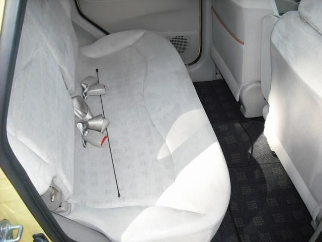 2003 Mitsubishi Colt