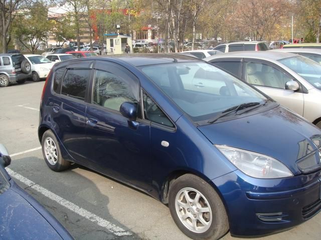 2003 Mitsubishi Colt