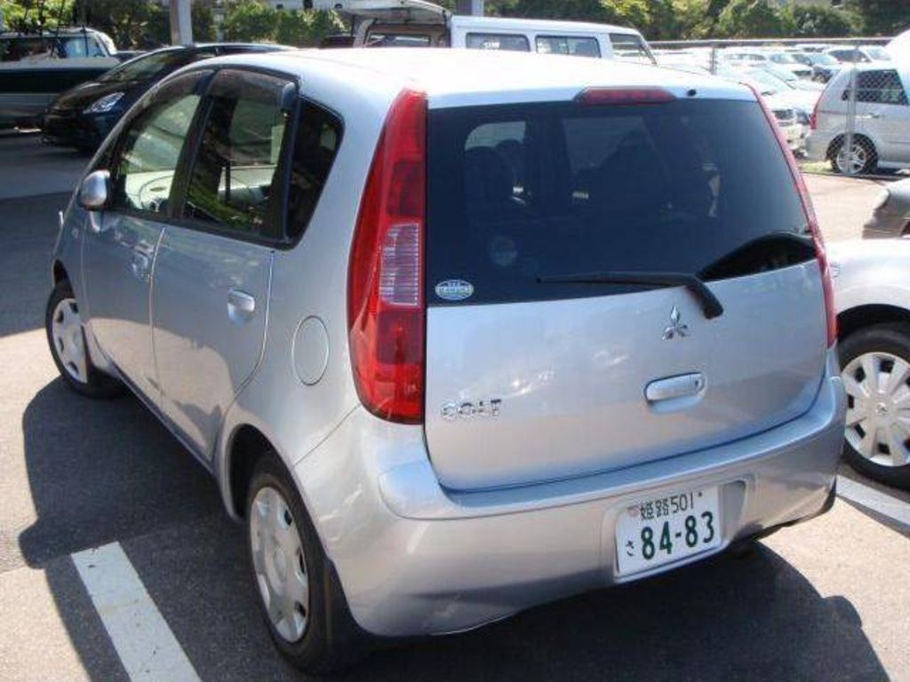 2003 Mitsubishi Colt