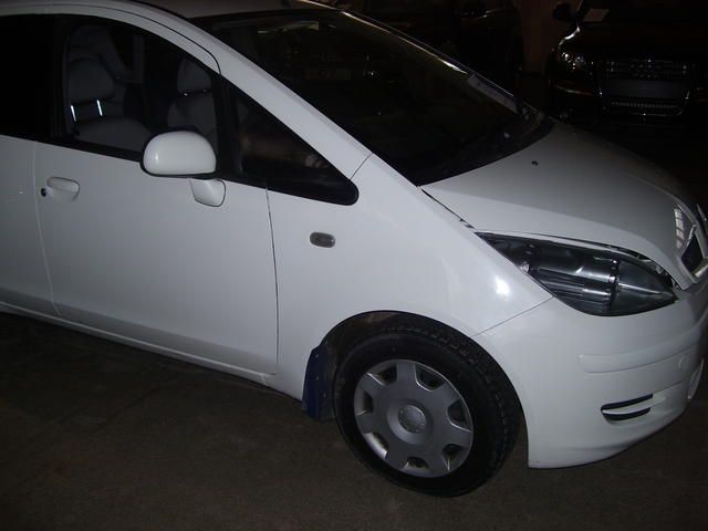 2003 Mitsubishi Colt