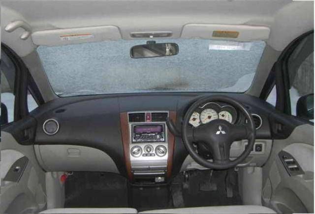 2003 Mitsubishi Colt