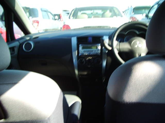 2003 Mitsubishi Colt