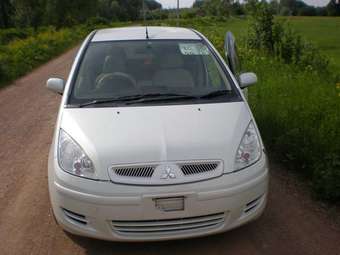 2003 Mitsubishi Colt
