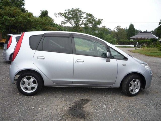 2003 Mitsubishi Colt