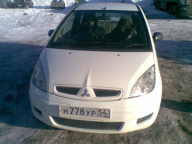 2003 Mitsubishi Colt