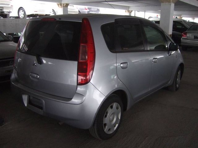 2003 Mitsubishi Colt