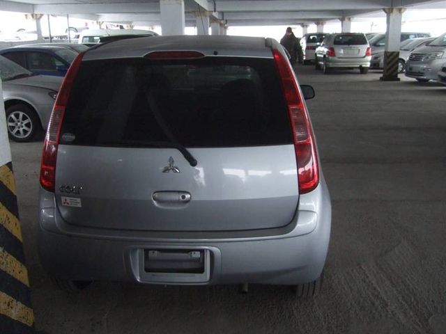 2003 Mitsubishi Colt