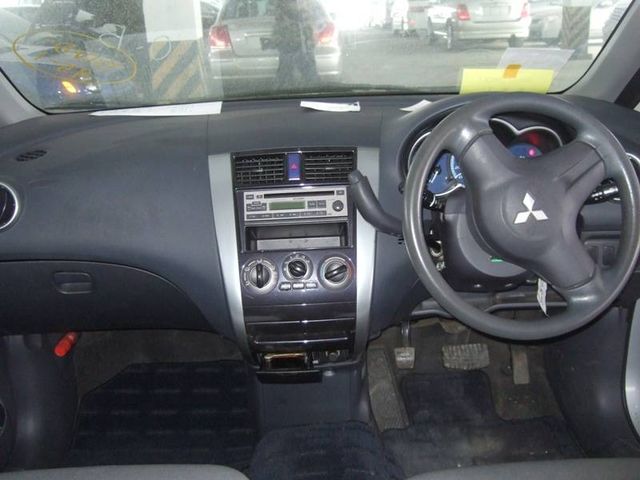 2003 Mitsubishi Colt