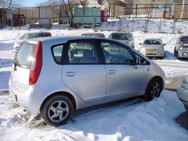 2003 Mitsubishi Colt