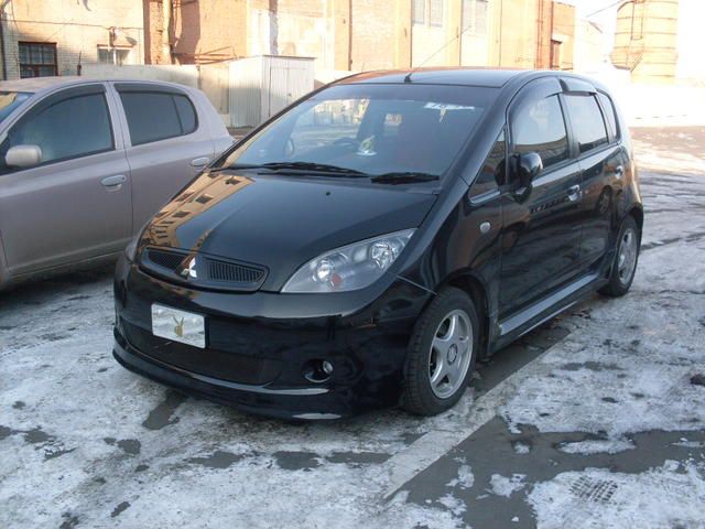 2003 Mitsubishi Colt