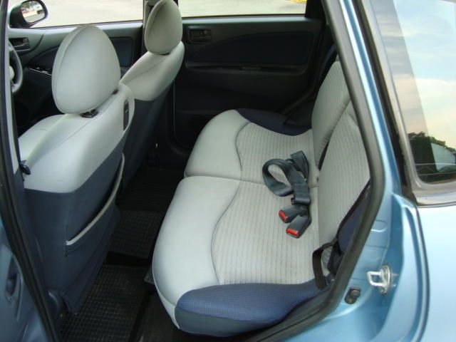 2003 Mitsubishi Colt