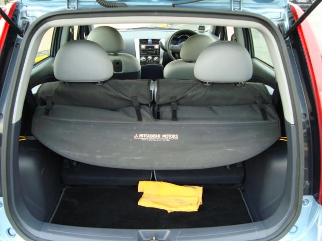 2003 Mitsubishi Colt