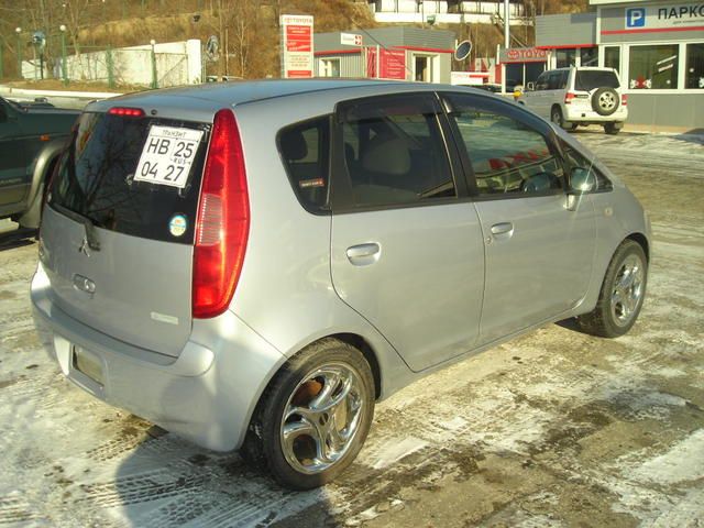 2003 Mitsubishi Colt