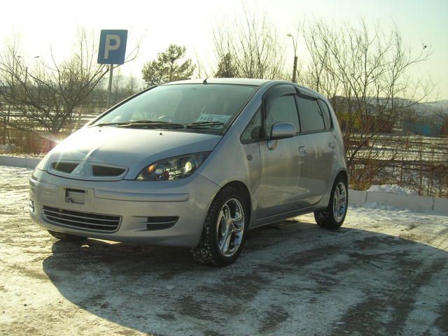 2003 Mitsubishi Colt