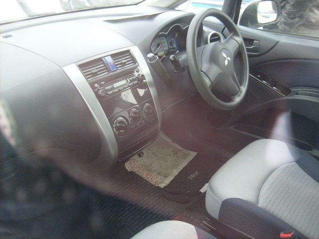2003 Mitsubishi Colt