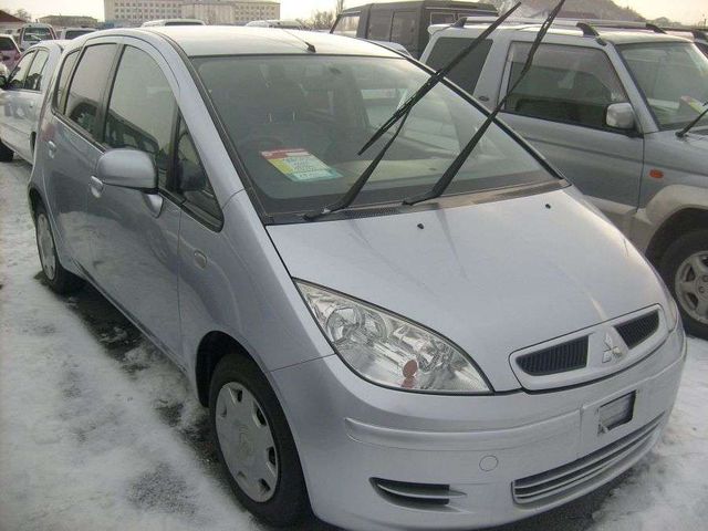 2003 Mitsubishi Colt