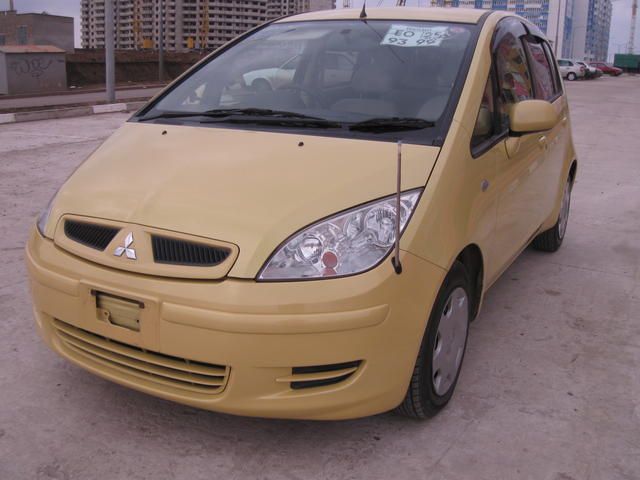 2003 Mitsubishi Colt