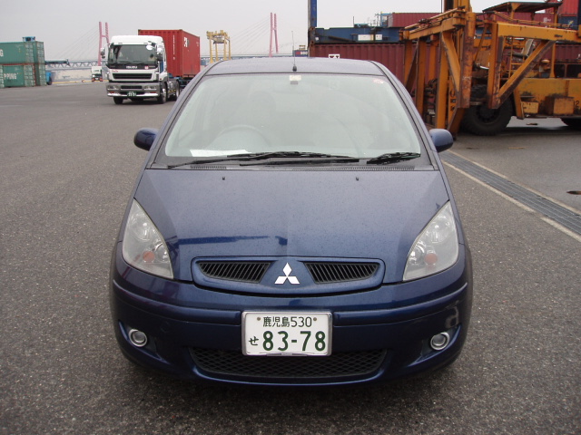 2003 Mitsubishi Colt Photos