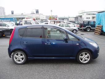 2003 Mitsubishi Colt Photos