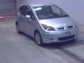 2003 Mitsubishi Colt Pictures
