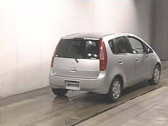 2003 Mitsubishi Colt Photos