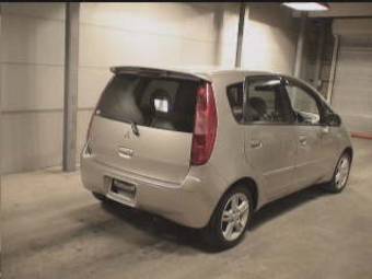 2003 Mitsubishi Colt Pictures