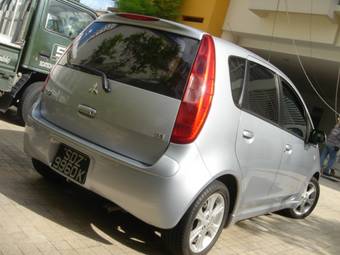 2003 Mitsubishi Colt Images